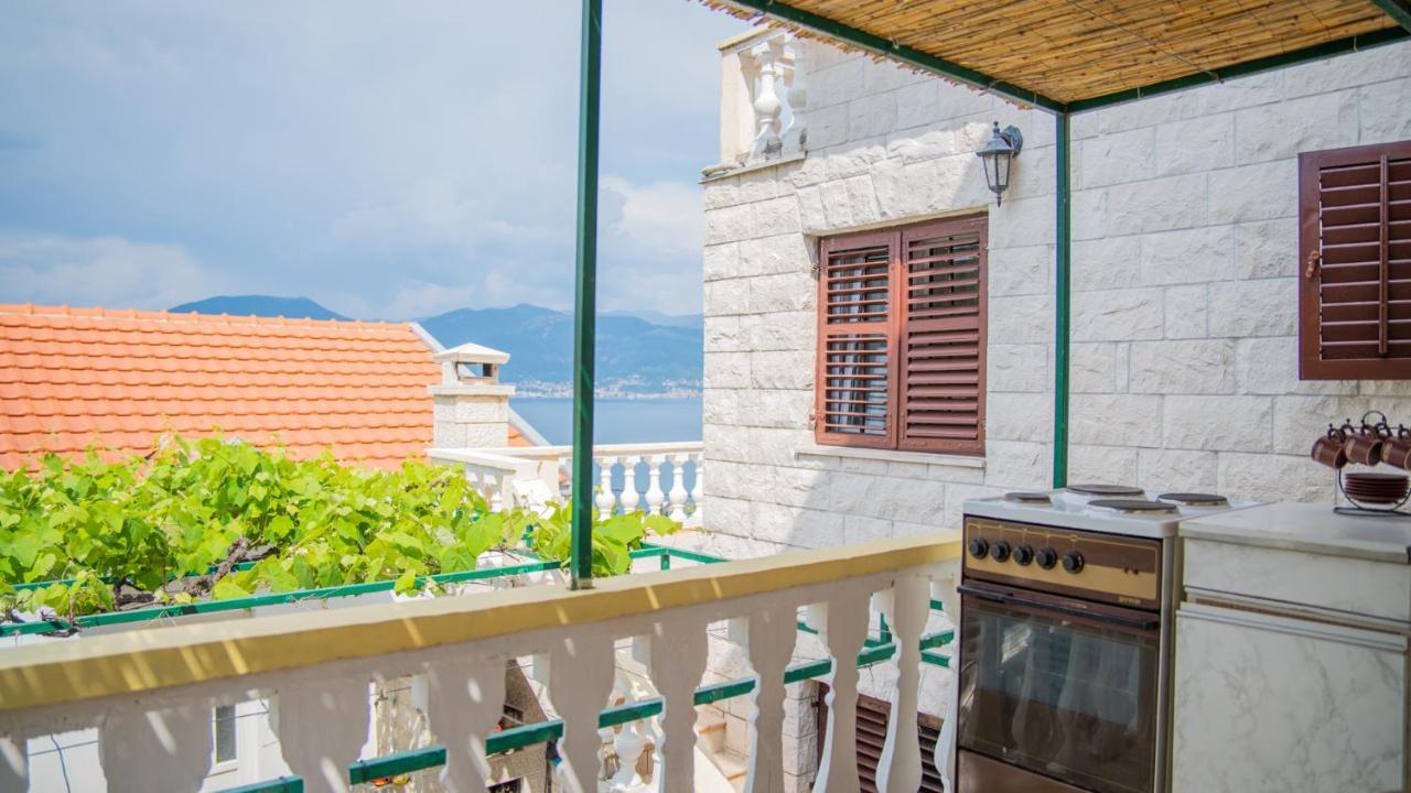 Ari Apartments Красичи Экстерьер фото